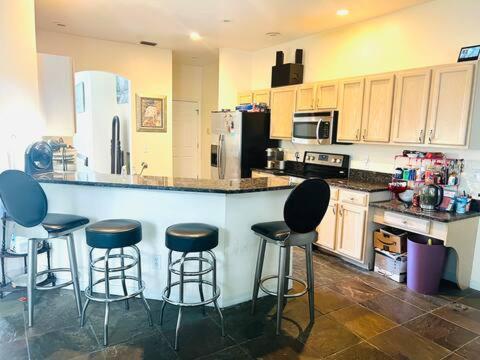 Room In Citrus Park And Carollwood, Close To The Airport & Downtown Tampa Extérieur photo